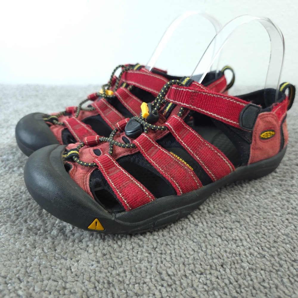 KEEN Newport H2 Boys Size 5Y Sandals Red Waterproof Shoes Red Youth